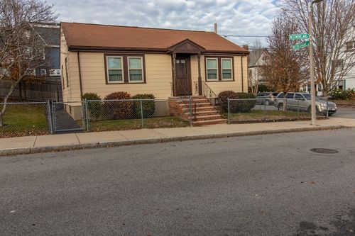 33 Westmoreland St, Boston, MA, 02124-5129 | Card Image