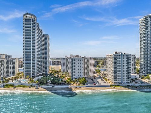 apt-943-3001 S Ocean Dr, Hollywood, FL, 33019-2870 | Card Image