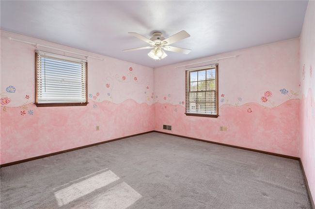 201 Cameron Dr, House other with 3 bedrooms, 3 bathrooms and 2 parking in Irwin PA | Image 19