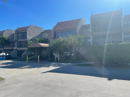 apt-312-240 Lakeview Dr, Weston, FL, 33326-1043 | Card Image