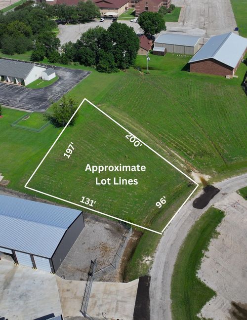 5909 Walnut Creek Circle, Granbury, TX, 76049 | Card Image