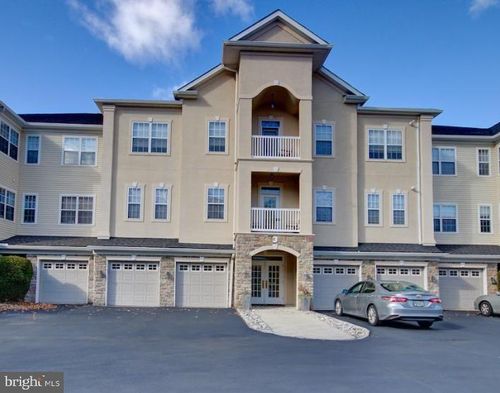 apt-101-3 Falcon Dr, Holland, PA, 18966-2947 | Card Image