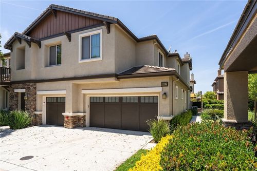 6807 Simmons Way, Moorpark, CA, 93021-5063 | Card Image