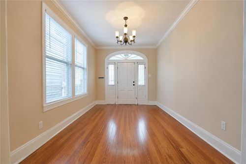 1927 Iberville St, New Orleans, LA, 70112-3330 | Card Image