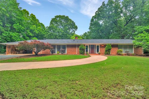 514 Wood St, Troy, NC, 27371-2852 | Card Image