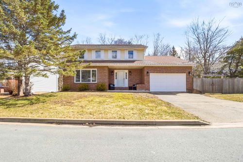 5 Parkvale Cres, Bedford, NS, B4A3M3 | Card Image