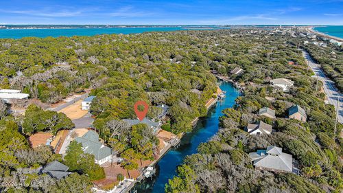 106 Cherry Ct, Pine Knoll Shores, NC, 28512-6509 | Card Image