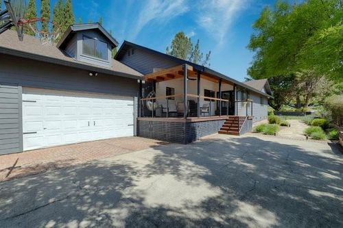 24740 Oro Valley Rd, Auburn, CA, 95602-8235 | Card Image