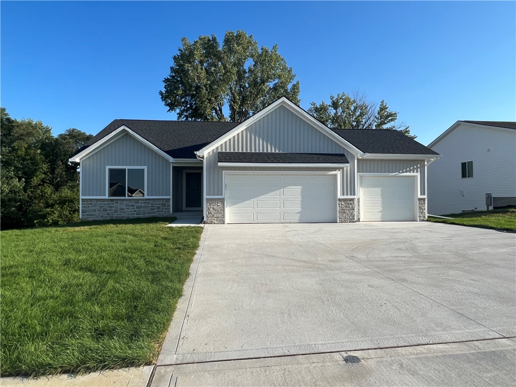 Ryan Cir, Mitchellville, IA 50169