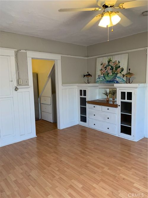 384 W 15th St, San Pedro, CA, 90731-4868 | Card Image