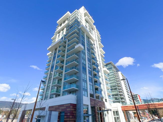 807 - 1675 Lions Gate Lane, Condo with 2 bedrooms, 2 bathrooms and 1 parking in North Vancouver BC | Image 1
