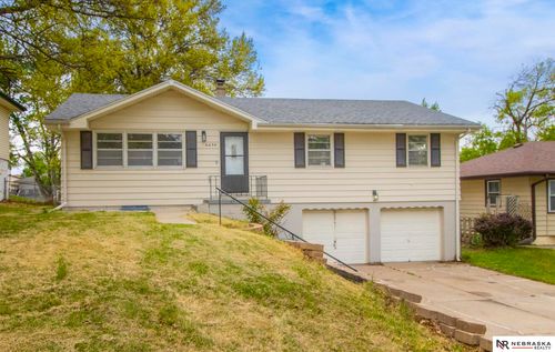 6634 Curtis Ave, Omaha, NE, 68104-1022 | Card Image