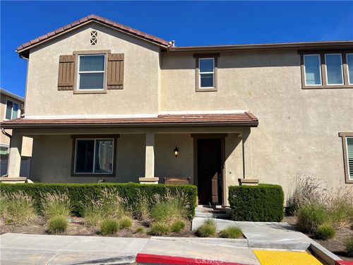 20017 Dampa, Winnetka, CA, 91306 | Card Image