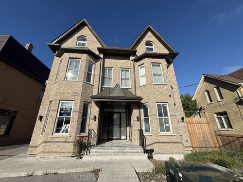 2b-352 Main St N, Markham, ON, L3P1Z1 | Card Image