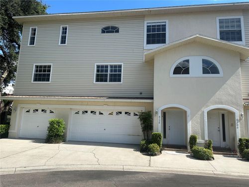 8158 Eagles Park Dr N, ST PETERSBURG, FL, 33709-7003 | Card Image
