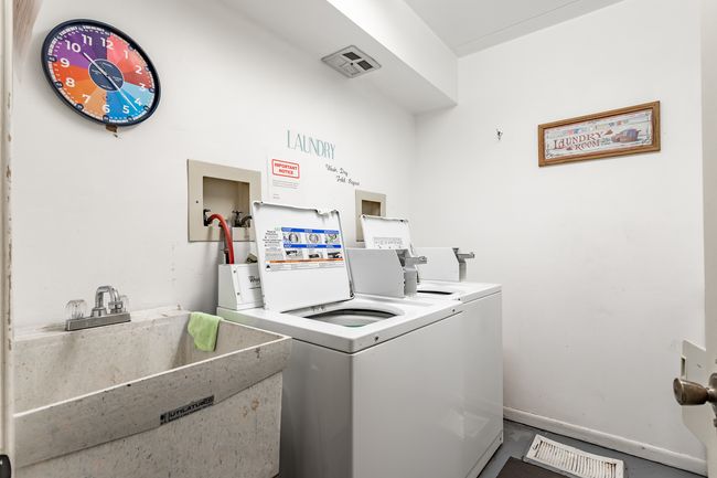 APT-203 - 1017 Burnham Ave, Home with 2 bedrooms, 1 bathrooms and 1 parking in Calumet City IL | Image 12