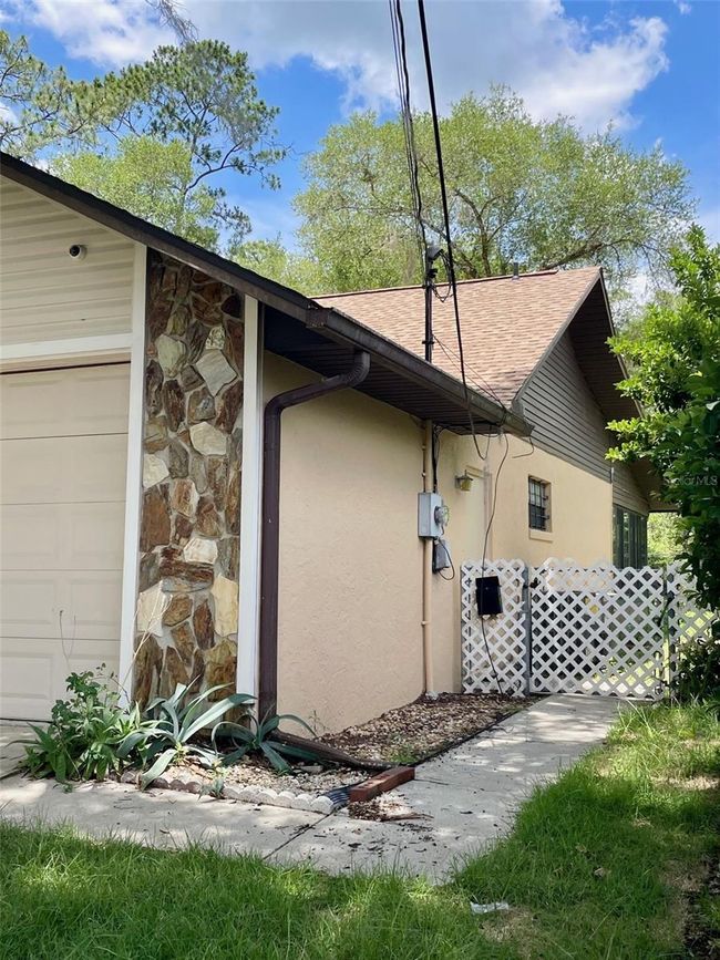 1112 Ne 130 Th Ter, House other with 3 bedrooms, 2 bathrooms and null parking in SILVER SPRINGS FL | Image 8