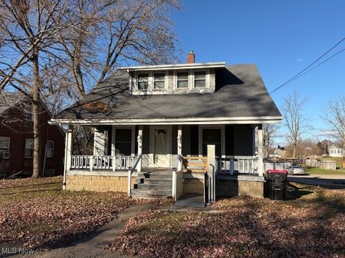 3237 State St Nw, North Canton, OH, 44720-4545 | Card Image