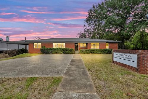 1222 N Link St, Palestine, TX, 75803-8302 | Card Image