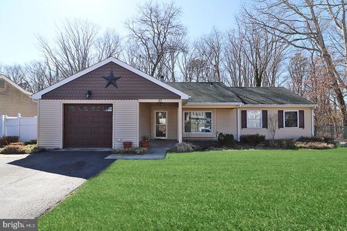 33 Ravenwood Blvd, Barnegat, NJ, 08005-2046 | Card Image