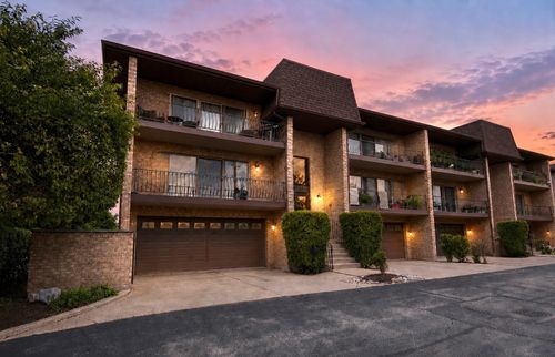 5-9839 Natoma Ave, Chicago Ridge, IL, 60415-2641 | Card Image