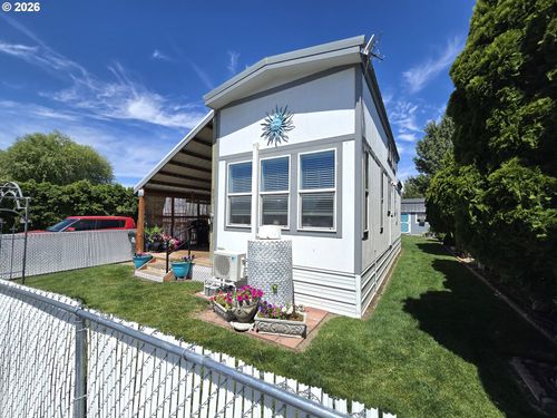 320 Tumbleweed Blvd, Irrigon, OR, 97844-7198 | Card Image