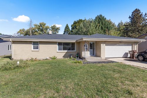 4012 Highcrest Rd, Rockford, IL, 61107-2104 | Card Image