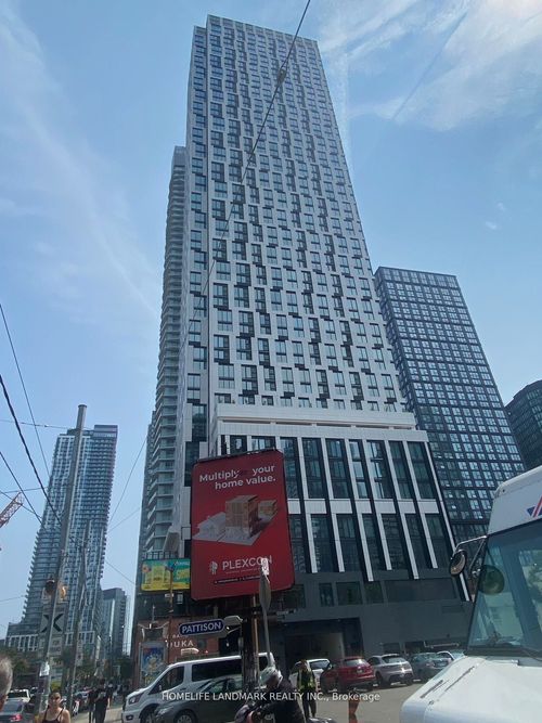 4101-252 Church St, Toronto, ON, M5B0E6 | Card Image