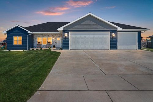 182 Meadowlark Lane, LUXEMBURG, WI, 54217 | Card Image
