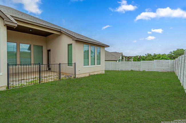 1239 Yaupon Loop, House other with 4 bedrooms, 3 bathrooms and null parking in New Braunfels TX | Image 41