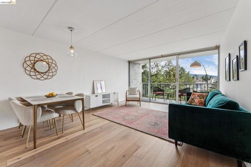 8j-1 1 Kelton Ct, Oakland, CA, 94611 | Card Image