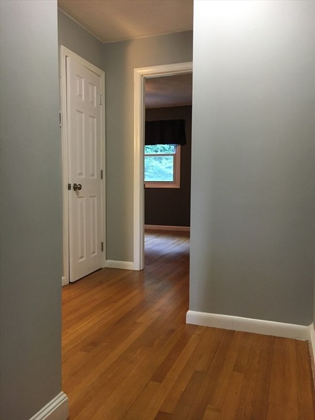 66 Locust Ave, Home with 4 bedrooms, 4 bathrooms and 4 parking in Worcester MA | Image 15