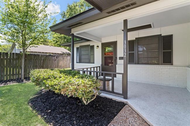 3032 Avenue H, House other with 4 bedrooms, 1 bathrooms and 2 parking in Nederland TX | Image 4