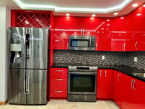 apt-16b-180 Ne 12th Ave, Hallandale Beach, FL, 33009-4550 | Card Image