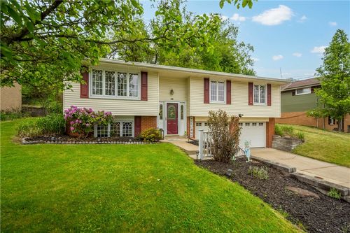 48 Woody Crest Dr, Pittsburgh, PA, 15234-3212 | Card Image