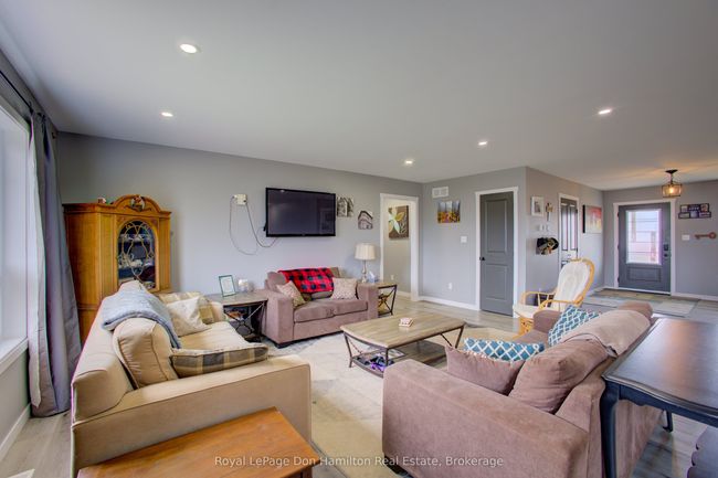 336 Turnberry St, House other with 6 bedrooms, 4 bathrooms and 10 parking in Huron ON | Image 7
