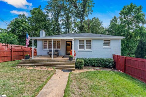 42 Miracle Dr, Greenville, SC, 29605-4727 | Card Image