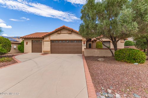2125 E Cypress Canyon Dr, Green Valley, AZ, 85614-5515 | Card Image