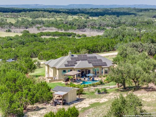 121 Pond Vw, Spring Branch, TX, 78070-5161 | Card Image