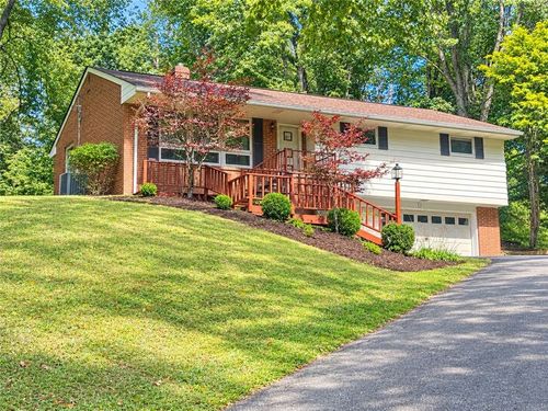215 Mushrush Rd, Penn Twp, PA, 16002 | Card Image