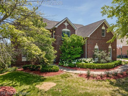 24374 Terra Del Mar Dr, Novi, MI, 48374-2533 | Card Image