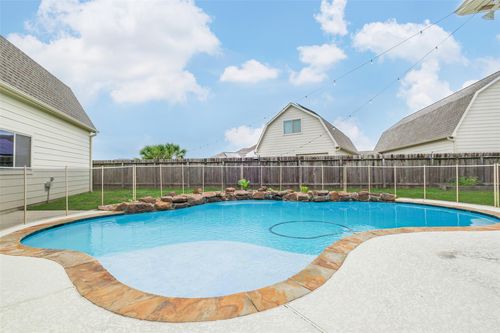 6811 Gonzales Pt, Manvel, TX, 77578-1557 | Card Image