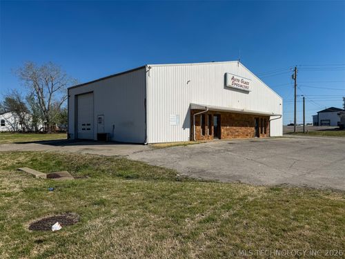 1745 W 2nd, Bartlesville, OK, 74003 | Card Image