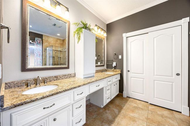 907 Live Oak Ln, House other with 5 bedrooms, 4 bathrooms and 3 parking in Seabrook TX | Image 13
