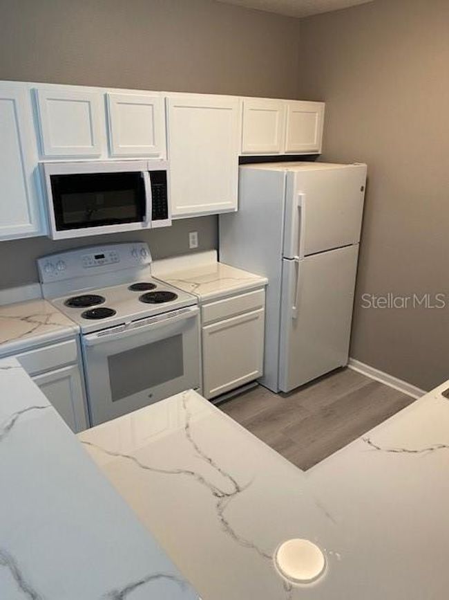 APT-111 - 4802 51 St St W, Condo with 2 bedrooms, 2 bathrooms and null parking in BRADENTON FL | Image 8