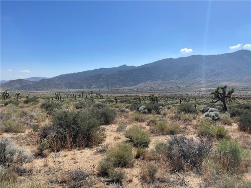 15310023 Kelso Valley Rd, Weldon, CA, 93283 | Card Image
