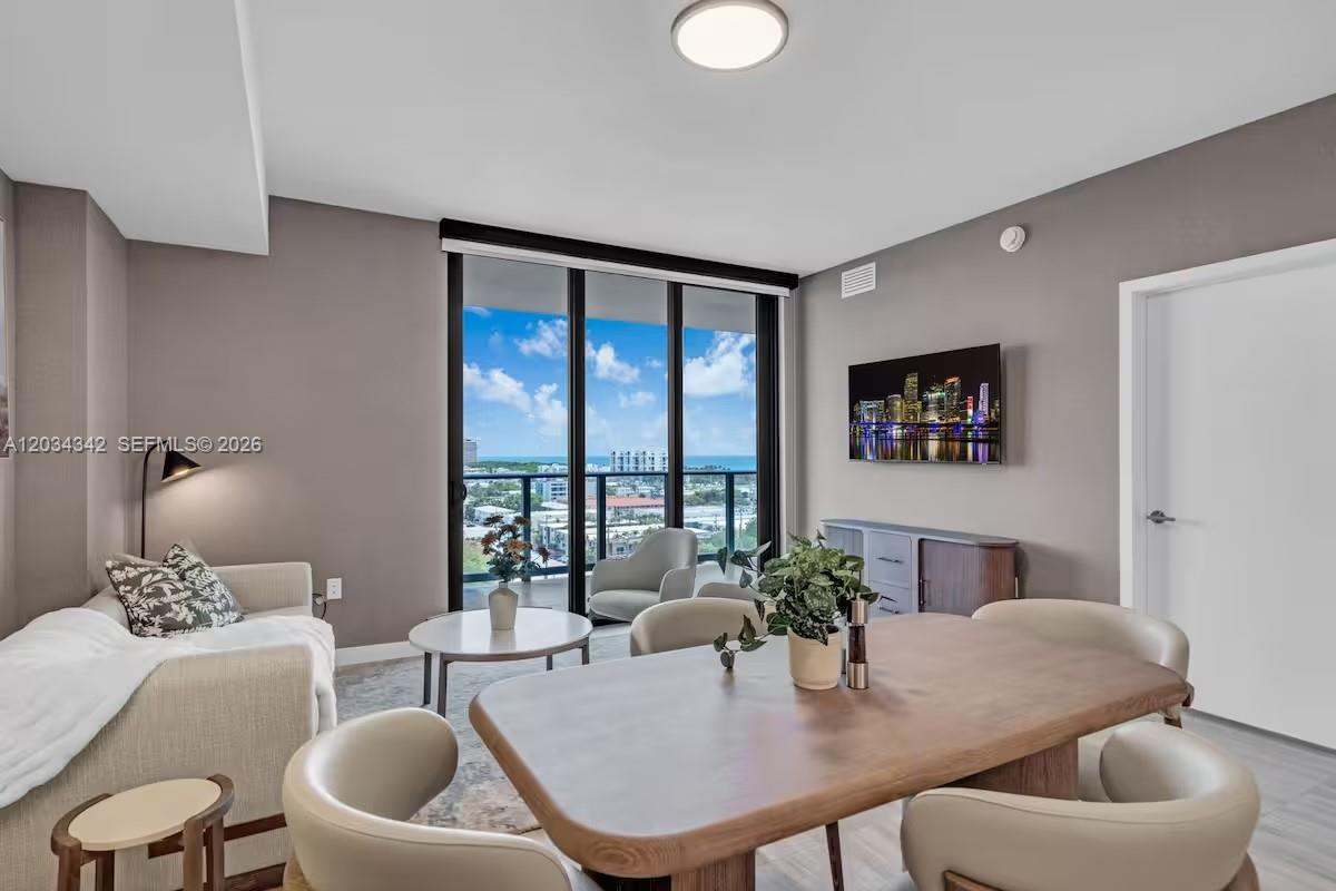 Residential Lease in Miami Beach 3