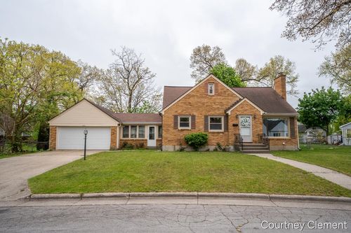 2565 Cherrywood Ct Sw, Wyoming, MI, 49519-2217 | Card Image