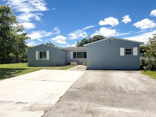 1097 Palmetto Rd, Haverhill, FL, 33417-5819 | Card Image