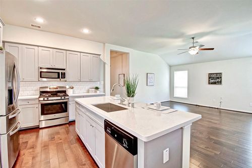 18802 Majestic Vista Ln, Richmond, TX, 77407-1676 | Card Image